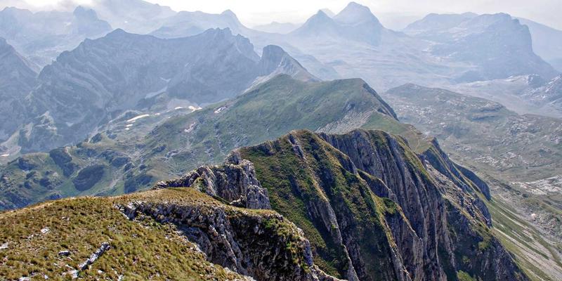 深圳育儿必备：儿童安全座椅购买安装全攻略，附实体店推荐与法规解读